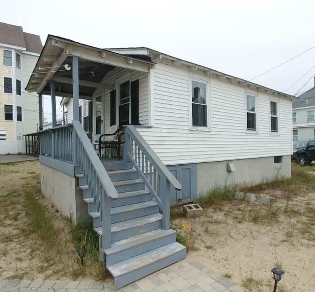 property at 10 K St