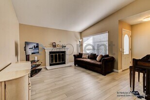 67 Silkberry in Irvine, CA - Building Photo