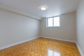 Dublin Street Apartments in Markham, ON - Building Photo - Building Photo