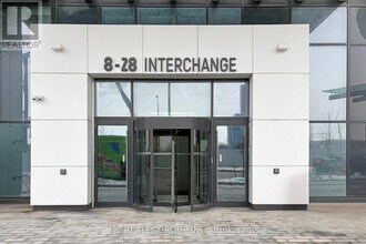 8 Interchange Wy in Vaughan, ON - Building Photo - Building Photo