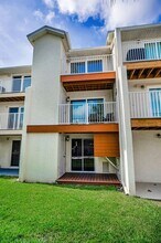 19651 Gulf Blvd in Indian Shores, FL - Building Photo - Building Photo
