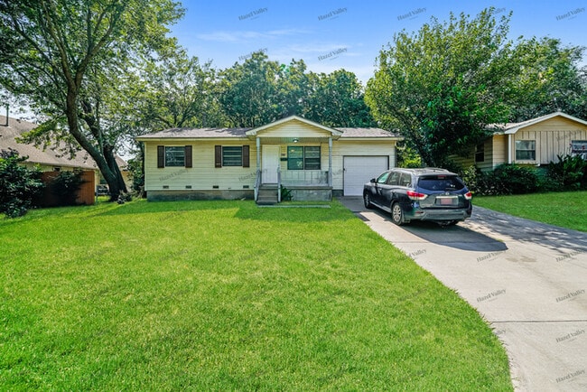 property at 5610 N Garrison Pl