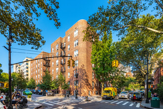 245 Henry St in Brooklyn, NY - Building Photo - Building Photo