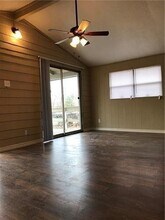 1000 Holiday Dr in Tool, TX - Building Photo - Building Photo