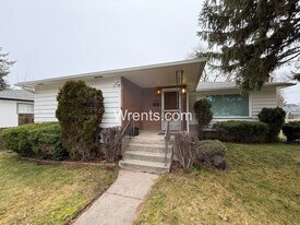 3727 E 24th Ave in Spokane, WA - Building Photo