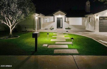 6325 N 83rd Pl in Scottsdale, AZ - Foto de edificio - Building Photo