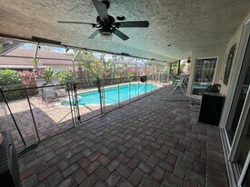 9664 W Lake Ct in Boca Raton, FL - Building Photo