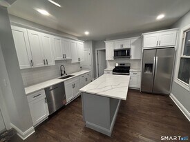 9 Clark St in Ansonia, CT - Building Photo