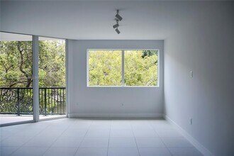 2901 Florida Ave-Unit -PH 1 in Miami, FL - Foto de edificio - Building Photo