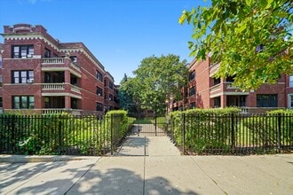 2516-2526 N Kedzie Blvd in Chicago, IL - Foto de edificio - Building Photo