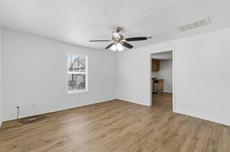 920 W Ford St in Denison, TX - Building Photo - Building Photo