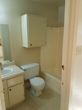 3305 Holick Ln in Bryan, TX - Building Photo - Building Photo