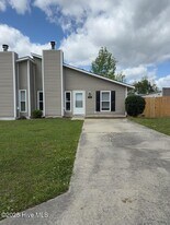 90 White Oak Blvd in Jacksonville, NC - Building Photo