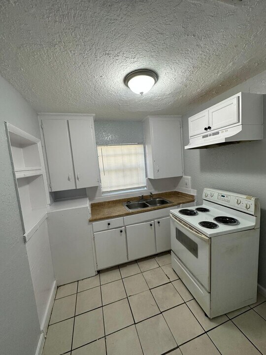 310-312 Acosta St in Jacksonville, FL - Building Photo