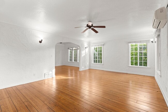 property at 252 Rexford Dr