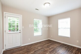 1619 Ledson Ct in Charlotte, NC - Building Photo - Building Photo