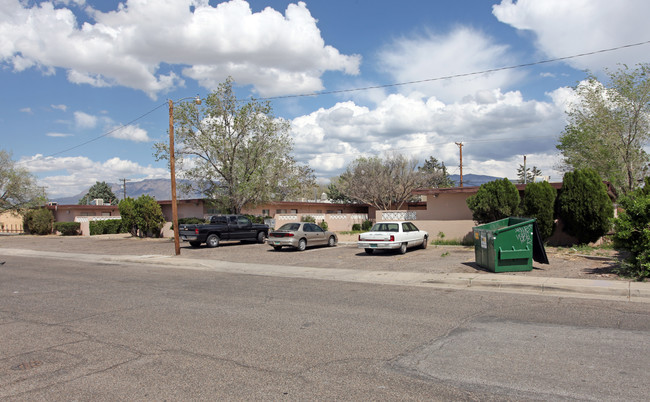 428-432 SE Arizona St in Albuquerque, NM - Building Photo - Building Photo