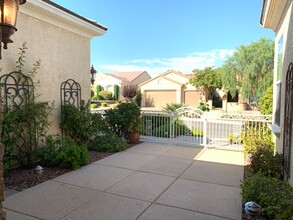 2358 Ozark Plateau Dr in Henderson, NV - Building Photo - Building Photo