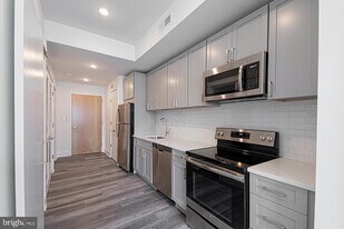 1245 Ridge Ave in Philadelphia, PA - Building Photo