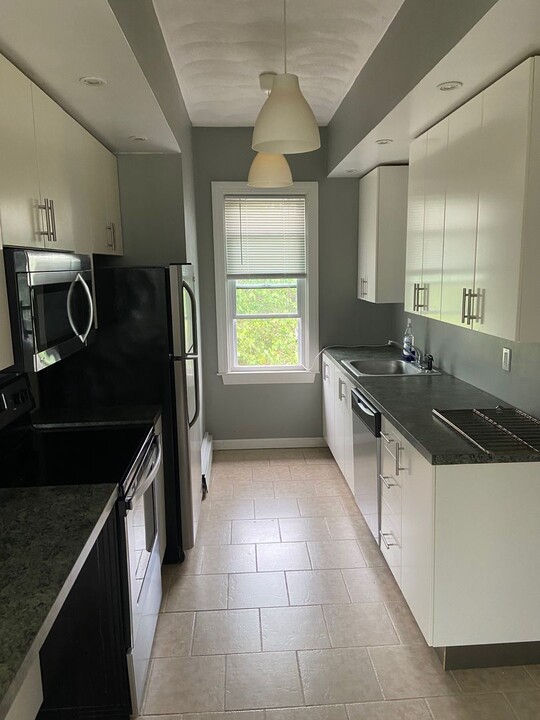 605 Admiral St-Unit -605 Admiral #3 in Providence, RI - Building Photo