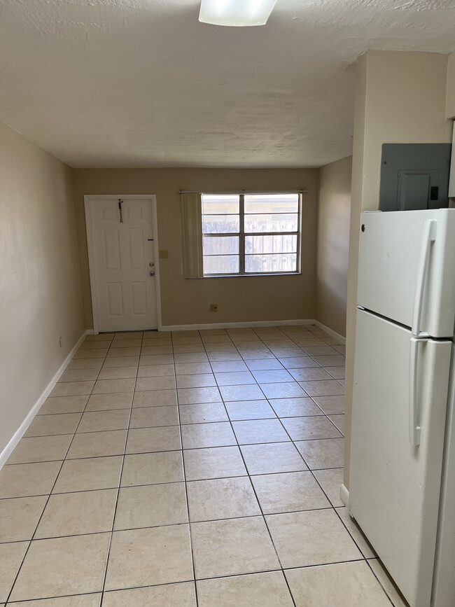 3950 SW 51st St | Rentals in Fort Lauderdale, FL