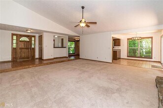 330 Broken Lance Pl in Alpharetta, GA - Building Photo - Building Photo