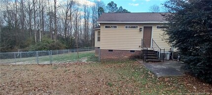 211 Sheffield Ct in Raeford, NC - Building Photo - Building Photo