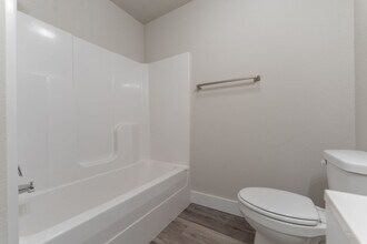 1358 N Porter Rd in Fayetteville, AR - Building Photo - Building Photo