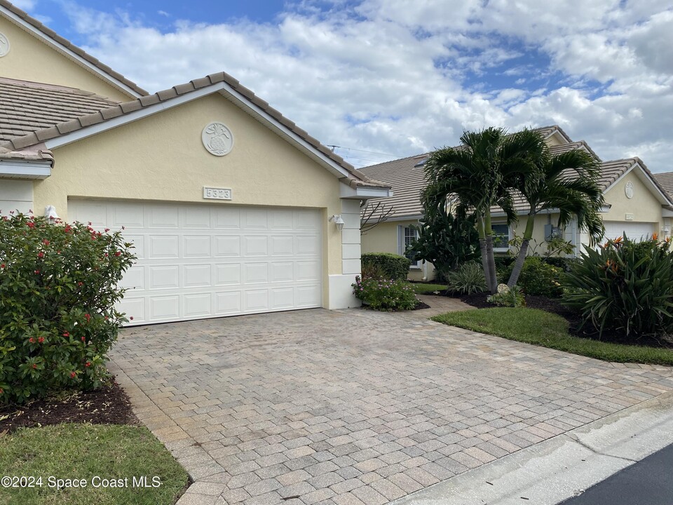 5323 Tay Ct in Melbourne Beach, FL - Building Photo