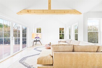 21 N Howells Point Rd in Bellport, NY - Building Photo - Building Photo