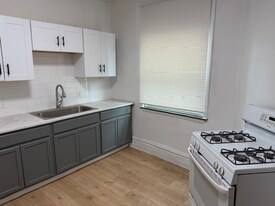 1306-1308-1308 Complete St, Unit 1308-APT 2 in Pittsburgh, PA - Building Photo