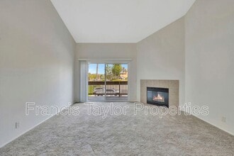 225 W El Norte Pkwy in Escondido, CA - Building Photo - Building Photo