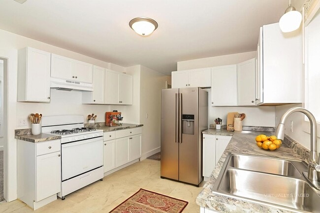 property at 613 17th Ave NE