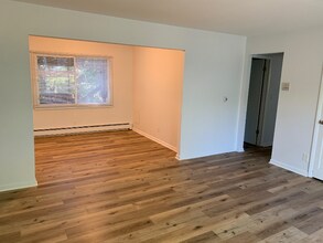 3213 Grand Ave in Des Moines, IA - Building Photo - Building Photo