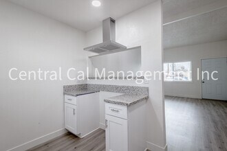 1244 Virginia Ave in Bakersfield, CA - Building Photo - Building Photo