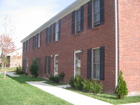 1103 Northwood Loop in Lawrenceburg, KY - Building Photo