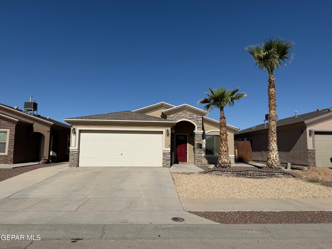 3729 Loma Esteban in El Paso, TX - Building Photo - Building Photo