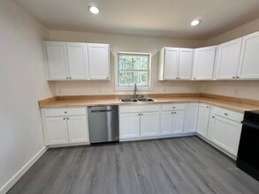 560 White Pine Dr, Unit 560B in Pellston, MI - Building Photo - Building Photo