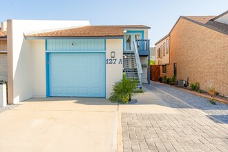 127 E Atol St in South Padre Island, TX - Building Photo - Building Photo