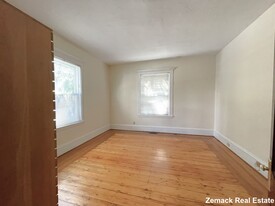 202 Corey Rd, Unit 1 in Boston, MA - Building Photo - Building Photo