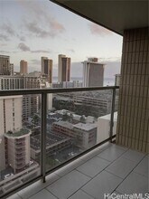 445 Seaside Ave in Honolulu, HI - Building Photo - Building Photo