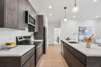 1 Mallory Ave in Jersey City, NJ - Building Photo - Building Photo