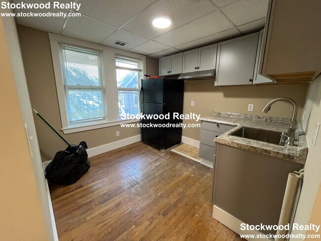 933 Dorchester Ave, Unit 3 in Boston, MA - Building Photo - Building Photo