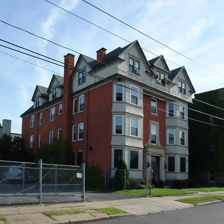 512 Plant St in Utica, NY - Building Photo