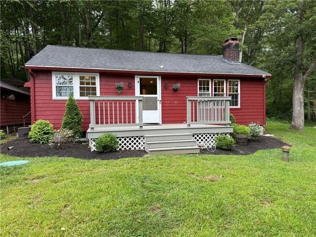 property at 25 Rockland Rd