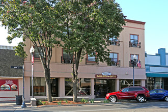 The Glenwood in Porterville, CA - Foto de edificio - Building Photo