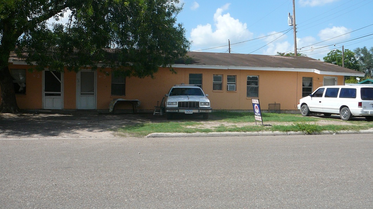 1702 Silver Ave in Donna, TX - Building Photo