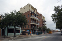 701 S Palafox St in Pensacola, FL - Foto de edificio - Building Photo