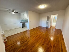 11330 Ohio Ave in Los Angeles, CA - Building Photo - Interior Photo