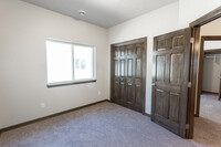 Foss Townhomes in Sioux Falls, SD - Building Photo - Building Photo